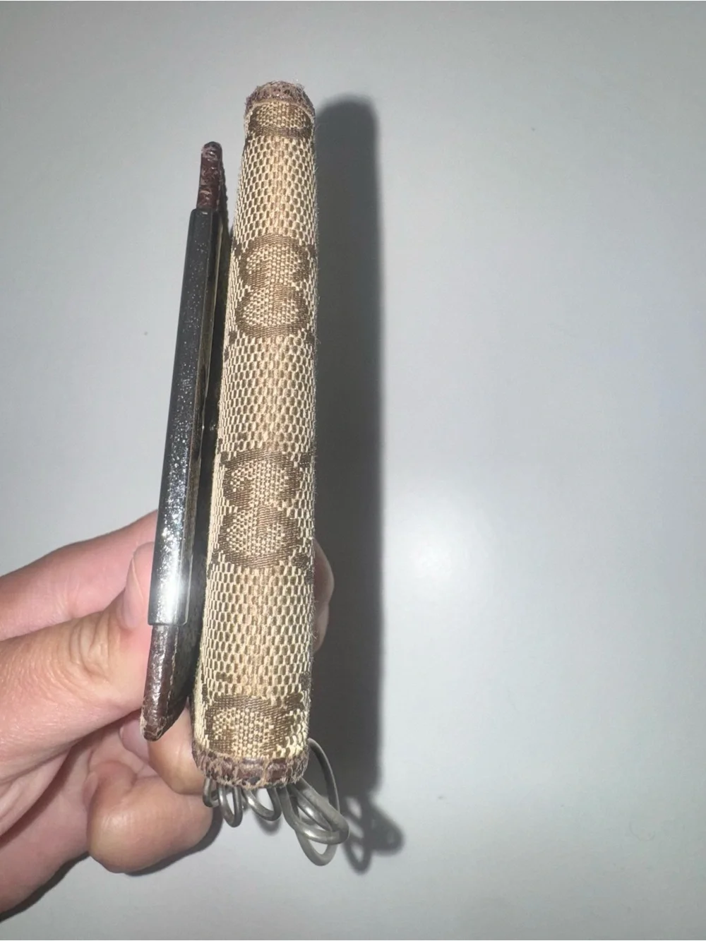 Gucci Brown & Beige Monogram Key Holder - Picture 6 of 7